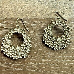 ✝️ Pretty Floral Earrings